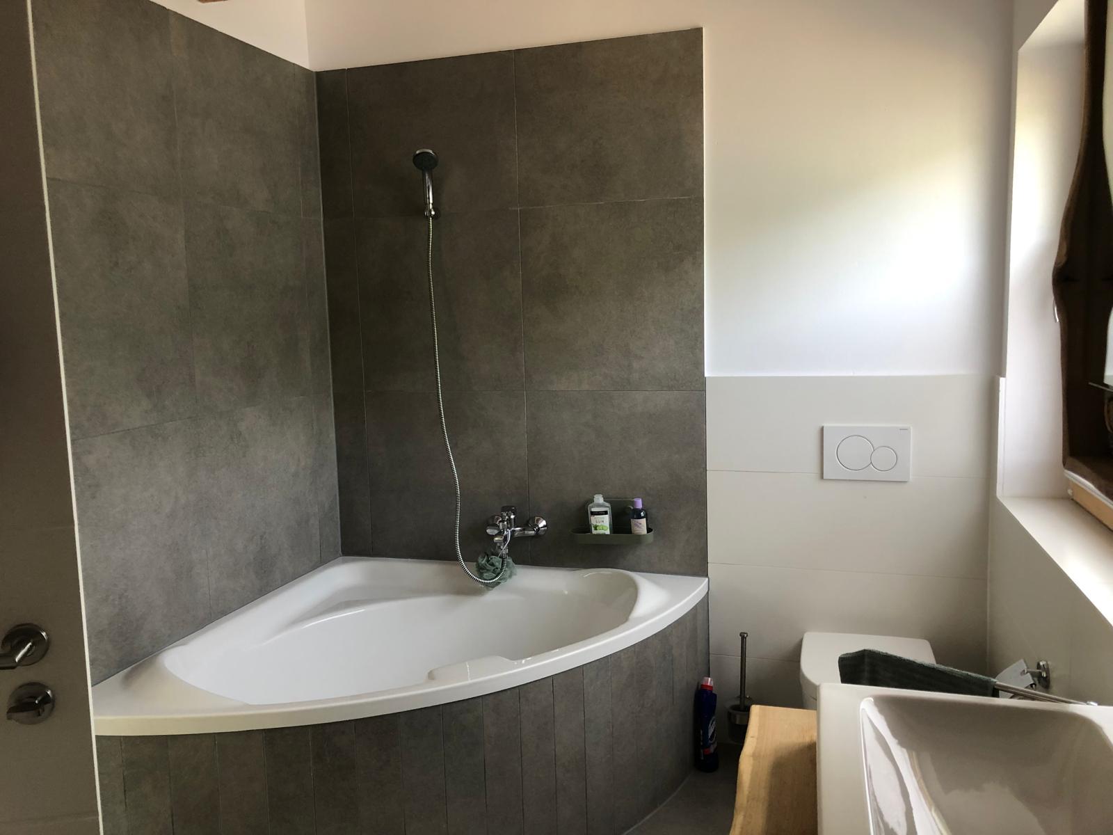 Timber home bathroom with natural finishes